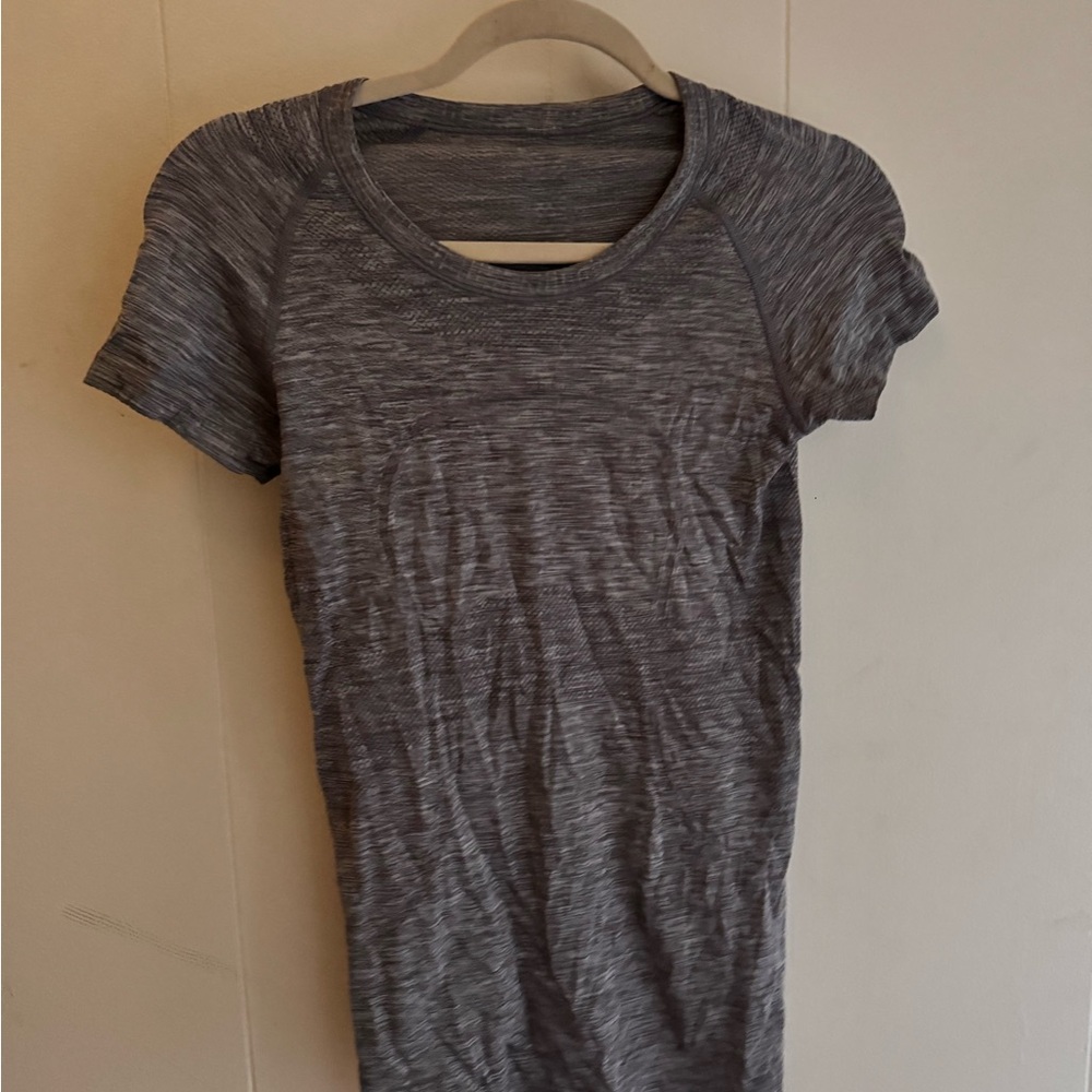 Lululemon Athletica Swiftly Tech Gray Fitted Short Sleeve T-Shirt